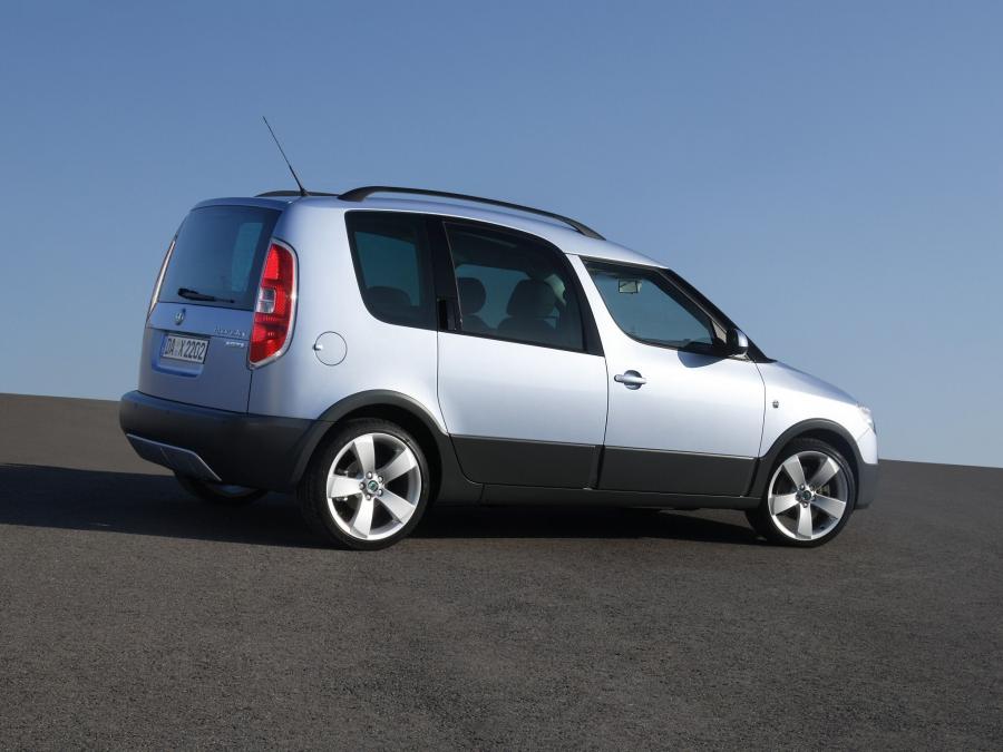  Skoda Roomster Scout 2007 года  (фото 33 из 40)